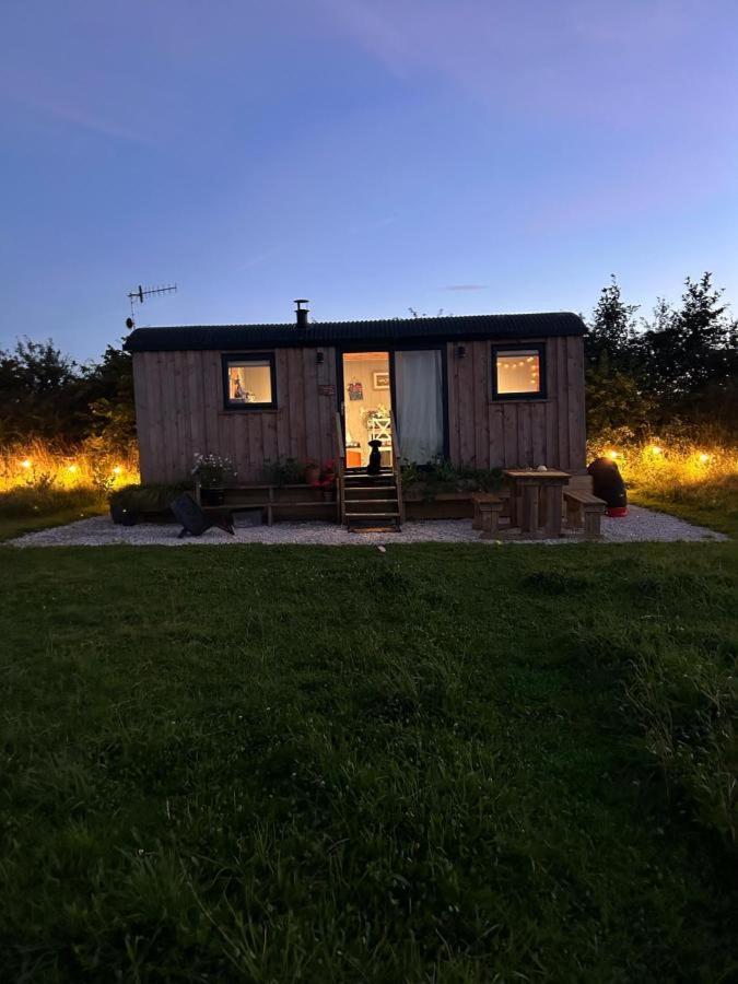 Luxury Shepherd Hut In The Peak District เบคเวลล์ ภายนอก รูปภาพ